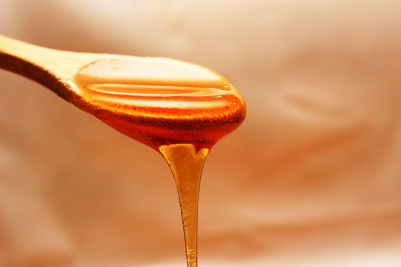 Honey, flowing, spoon — Bruce Hensel: Advancing Health Solutions for Modern Lifestyles